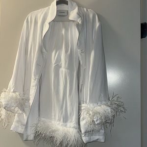 Sleeper Pajamas
Party Pajama Set with double Feathers in White